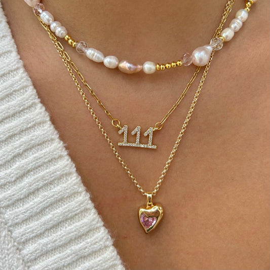 Girly Pearls Necklace