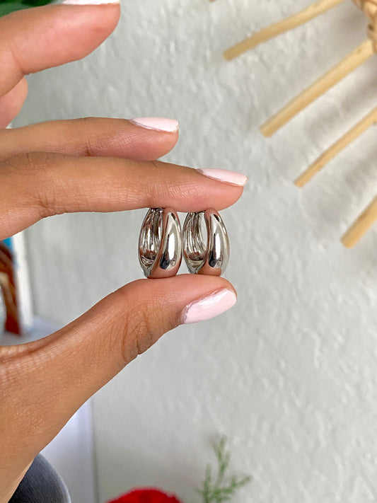 Silver Timeless Huggies