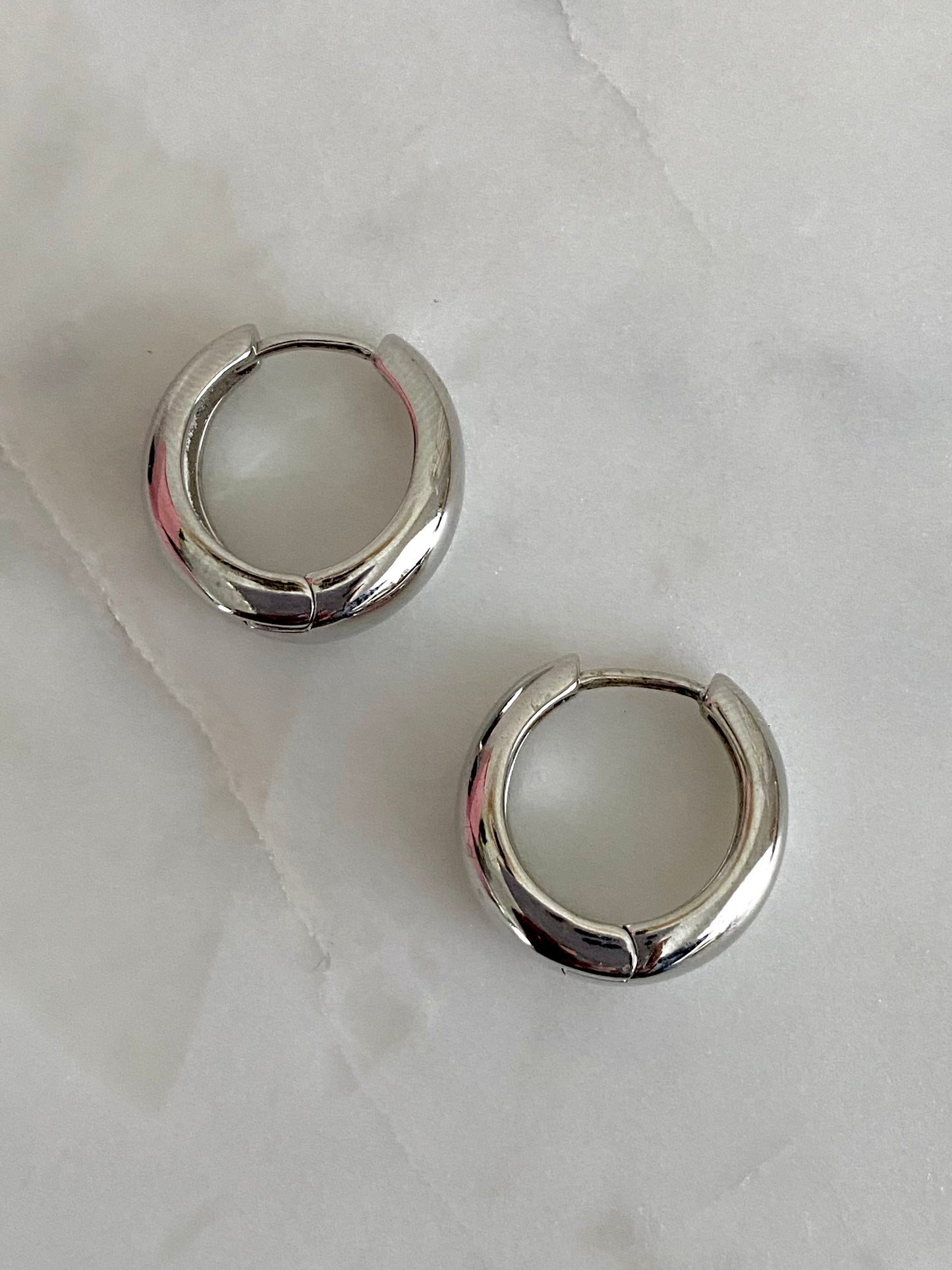 Silver Timeless Huggies