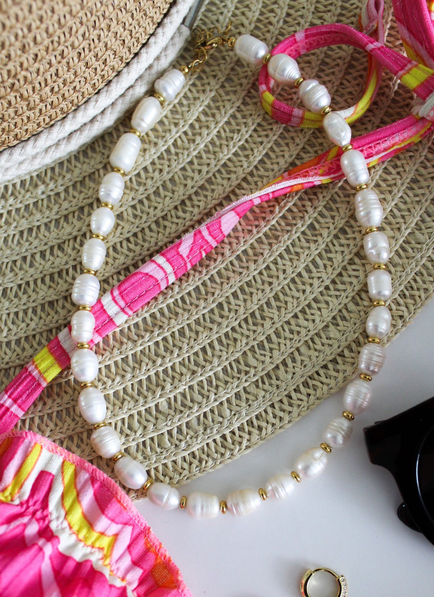 Statement Pearls Necklace